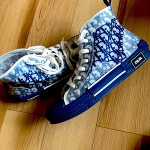 Dior shoes clean very nice shoes